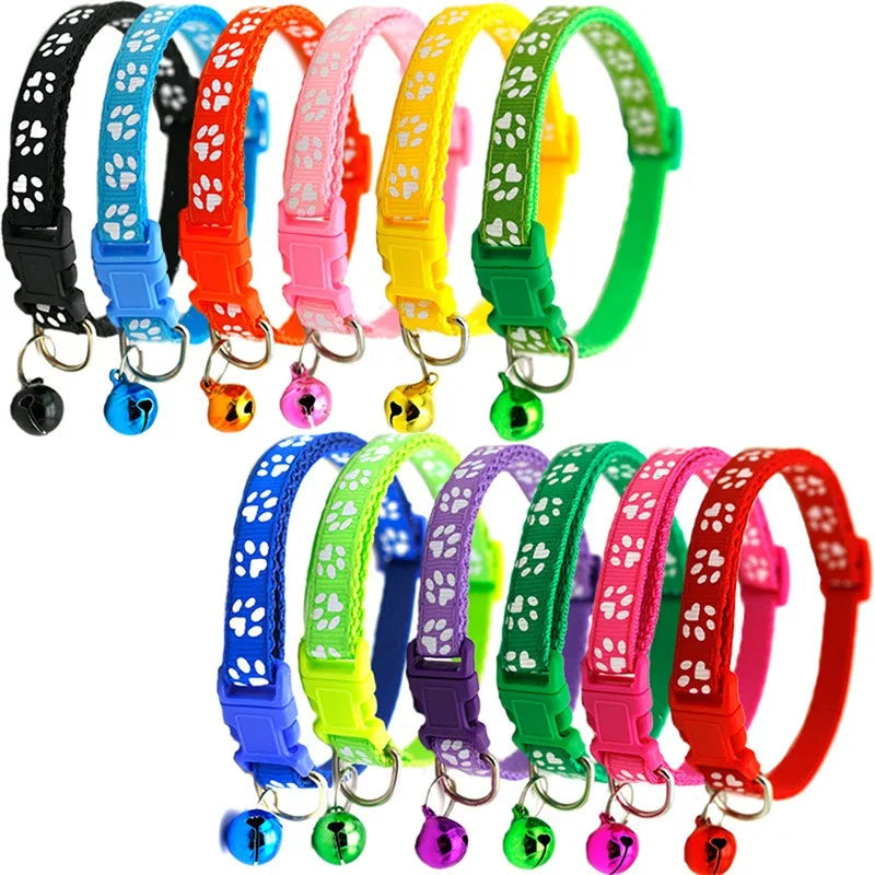 🇫🇷 Collier pour chat en velours avec cœur & grelot – Élastique, réglable et sécurisé, 8 couleurs, convient aussi aux petits chiens 🇬🇧 Velvet Cat Collar with Heart & Bell – Safety elastic, adjustable, 8 colors, also fits small dogs