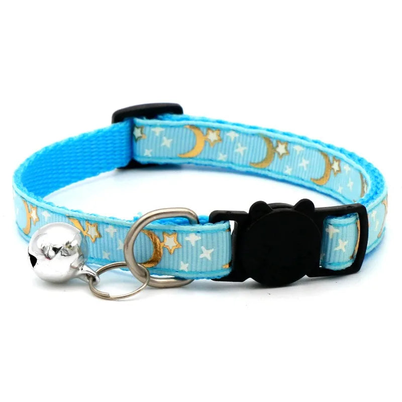 🇫🇷 Collier pour chat en velours avec cœur & grelot – Élastique, réglable et sécurisé, 8 couleurs, convient aussi aux petits chiens 🇬🇧 Velvet Cat Collar with Heart & Bell – Safety elastic, adjustable, 8 colors, also fits small dogs