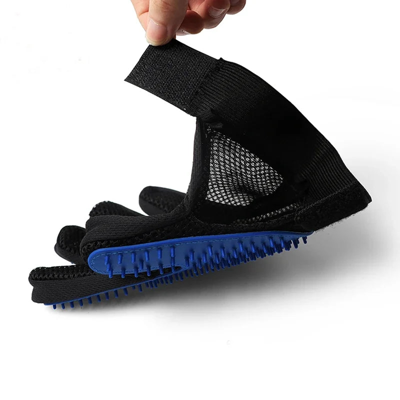 🇫🇷 Gants de toilettage en silicone pour chats et chiens – Brosse & peigne pour retirer les poils, masser et laver vos animaux. 🇬🇧 Silicone pet grooming gloves for cats & dogs – Brush & comb to remove hair, massage & bathe your pets.