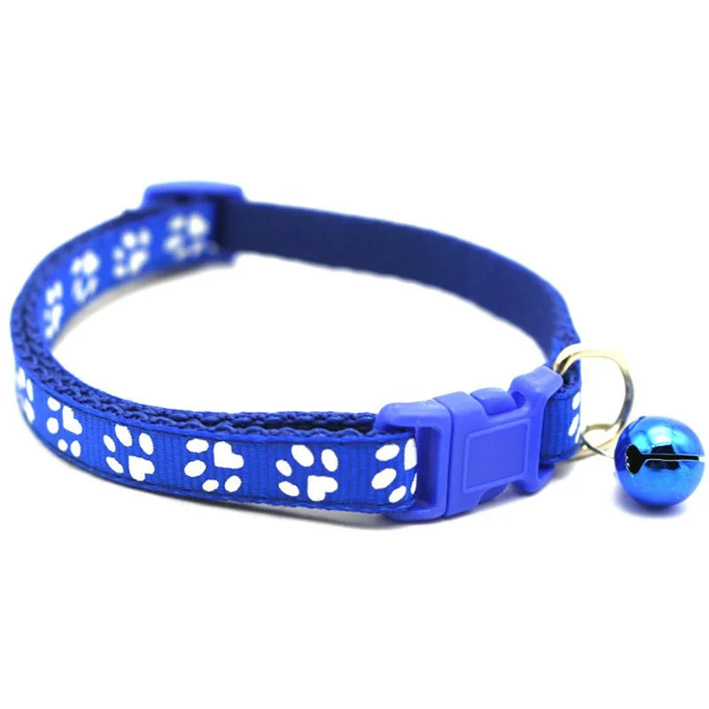 🇫🇷 Collier pour chat en velours avec cœur & grelot – Élastique, réglable et sécurisé, 8 couleurs, convient aussi aux petits chiens 🇬🇧 Velvet Cat Collar with Heart & Bell – Safety elastic, adjustable, 8 colors, also fits small dogs