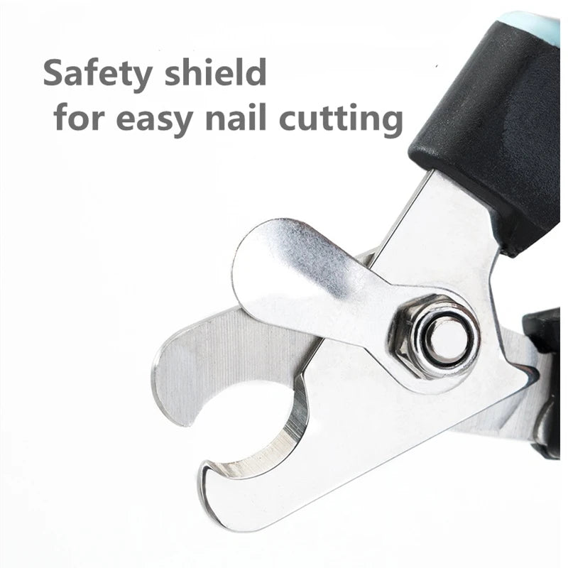 🇫🇷 Coupe-griffes pro avec butée de sécurité – Acier inoxydable – Pour chats et chiens, soin des griffes et toilettage. 🇬🇧 Pro nail clipper with safety guard – Stainless steel – For cats & dogs, claw care and grooming.