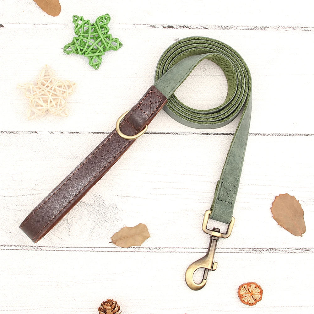 🇫🇷 Collier & laisse personnalisés en cuir PU, médaille gravée offerte. Pour petits & grands chiens (ex : carlin, labrador). 🇬🇧 PU leather custom collar & leash with free engraved tag. For small & large dogs (e.g. pug, labrador).