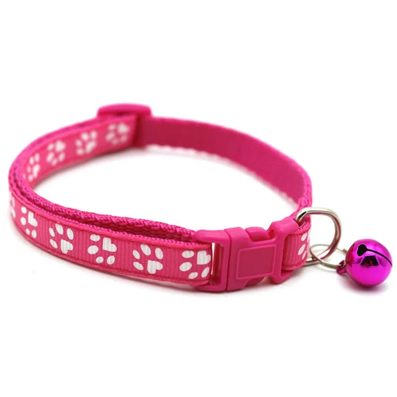 🇫🇷 Collier pour chat en velours avec cœur & grelot – Élastique, réglable et sécurisé, 8 couleurs, convient aussi aux petits chiens  🇬🇧 Velvet Cat Collar with Heart & Bell – Safety elastic, adjustable, 8 colors, also fits small dogs