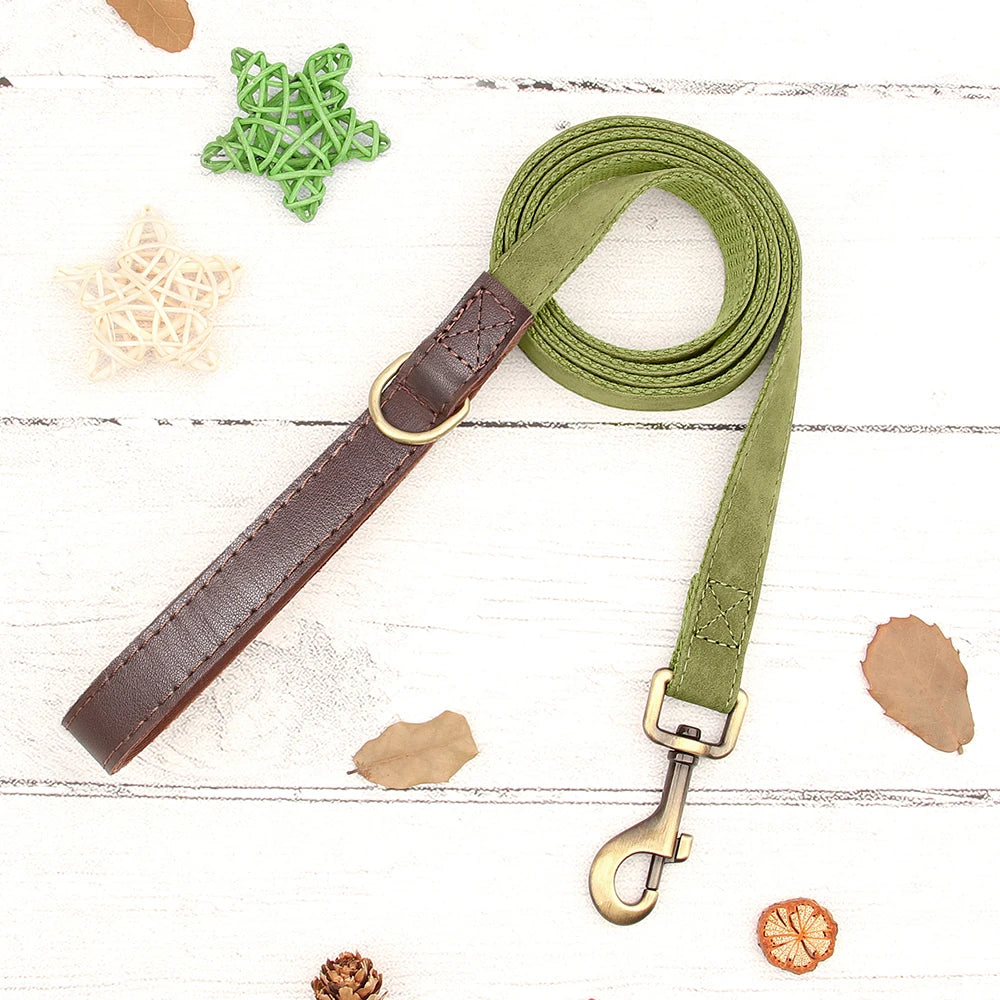🇫🇷 Collier & laisse personnalisés en cuir PU, médaille gravée offerte. Pour petits & grands chiens (ex : carlin, labrador). 🇬🇧 PU leather custom collar & leash with free engraved tag. For small & large dogs (e.g. pug, labrador).